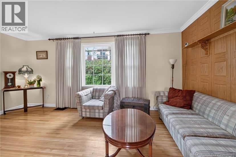 210 Blythwood Avenue — photo 13 of 40