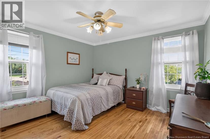 210 Blythwood Avenue — photo 16 of 40
