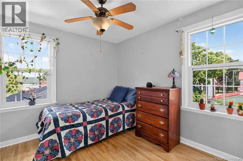 210 Blythwood Avenue — photo 18 of 40