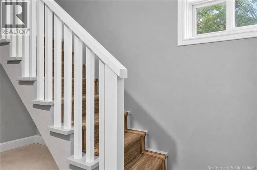 210 Blythwood Avenue — photo 23 of 40
