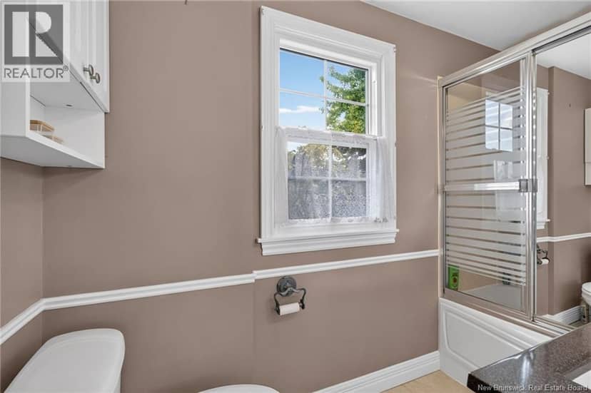 210 Blythwood Avenue — photo 29 of 40