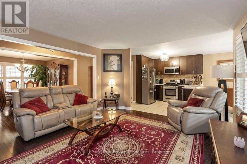 24 Lacorra Way — photo 9 of 40