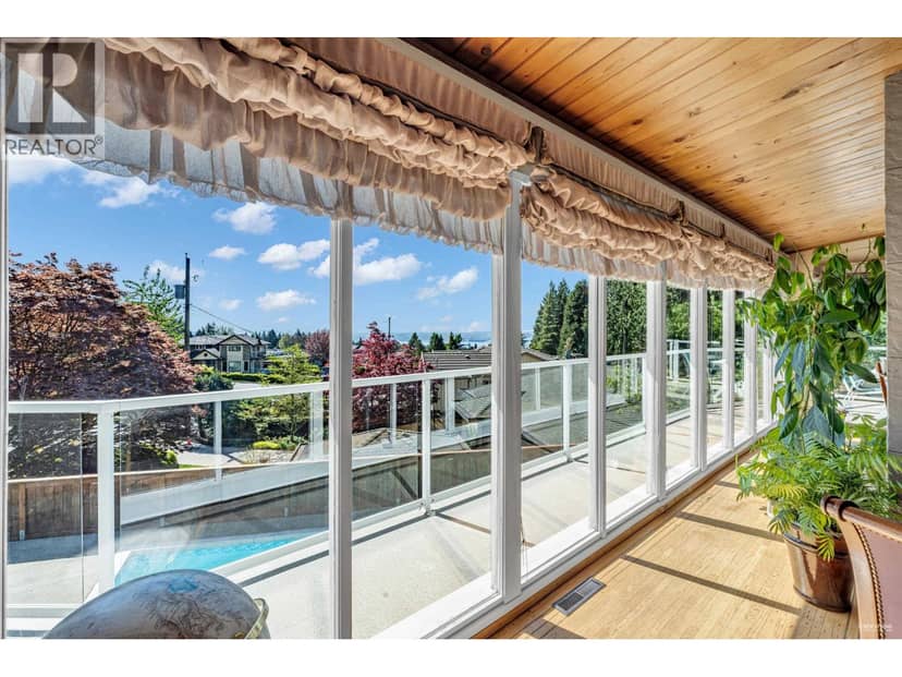 4323 VALENCIA AVENUE, North Vancouver, photo 4
