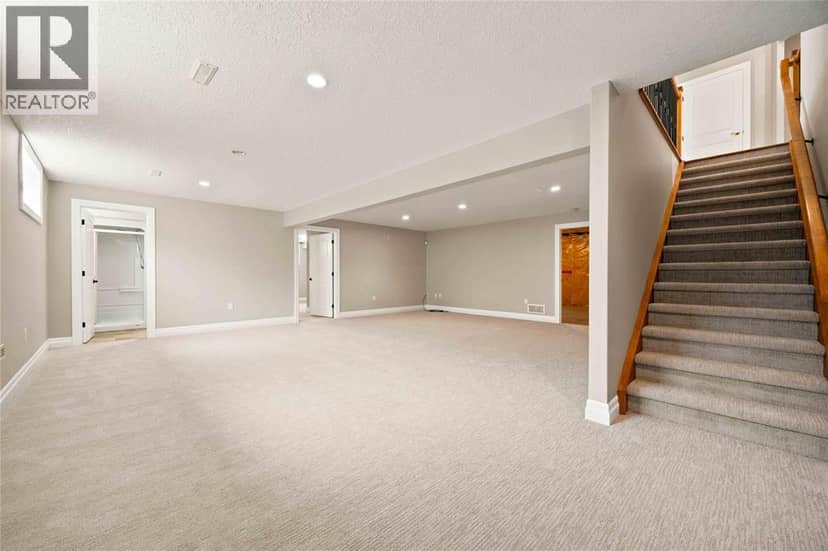 1017 MIKE WEIR DRIVE Unit# 54 — photo 36 of 40