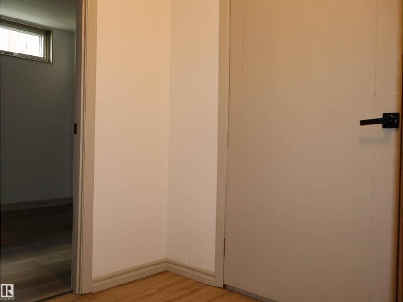4306 - 55 Ave — photo 36 of 40