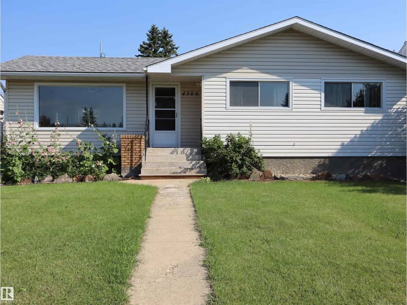 4306 - 55 Ave, Barrhead