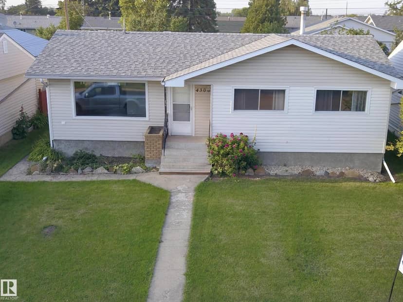 4306 - 55 Ave, Barrhead, photo 2