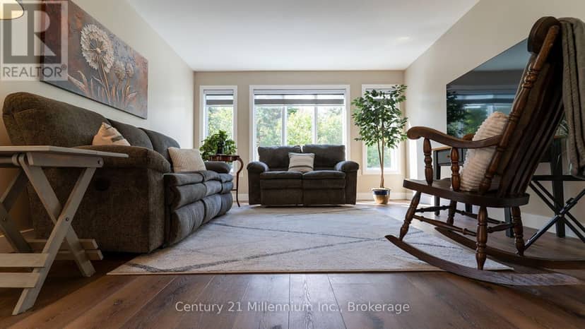 12 Illinois Crescent — photo 18 of 38