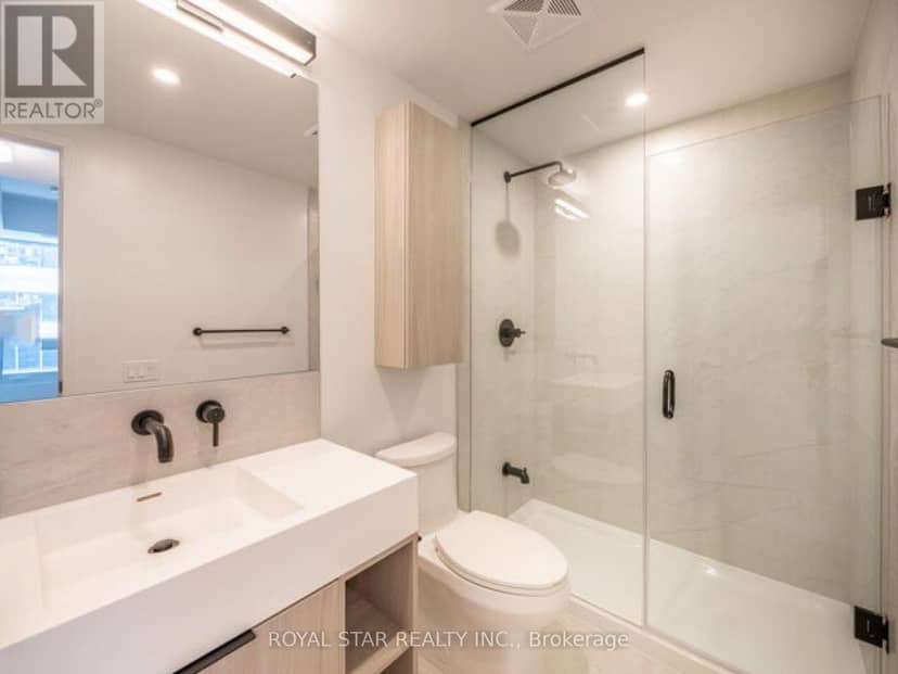 1007 - 108 Peter Street — photo 19 of 25
