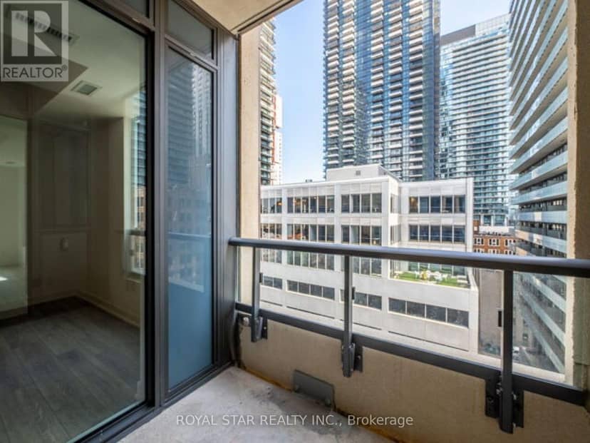 1007 - 108 Peter Street — photo 21 of 25
