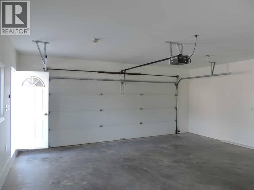 701 GEIKIE Street — photo 9 of 9