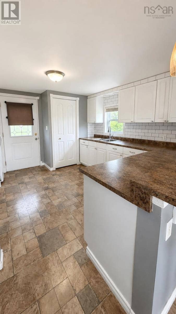 334 Park Road — photo 9 of 16