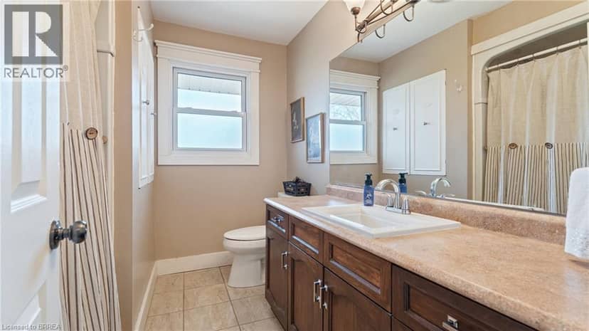 761 LYNDEN Road — photo 15 of 40