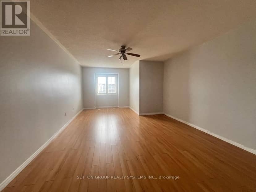 55 - 435 Hensall Circle — photo 10 of 24