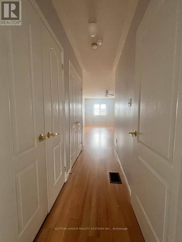55 - 435 Hensall Circle — photo 9 of 24