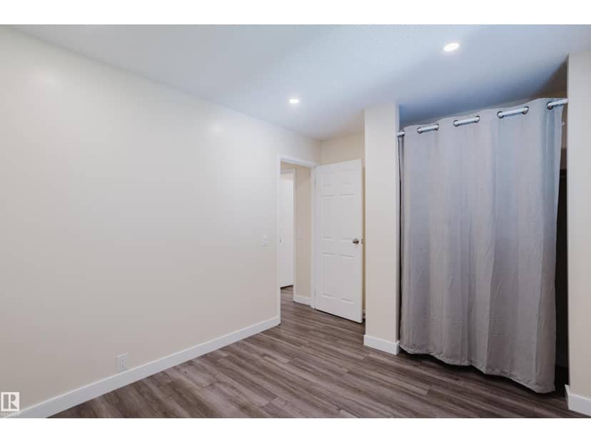 36 Harrow Circle Ci NW — photo 18 of 40