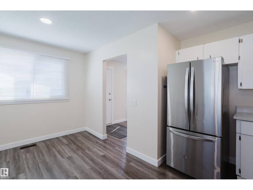 36 Harrow Circle Ci NW — photo 11 of 40