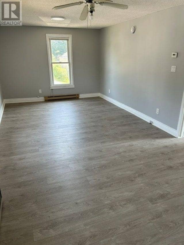 561 Sherbourne ST, Sault Ste. Marie, photo 2