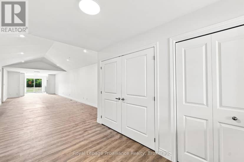 206 Homewood Avenue — photo 12 of 29