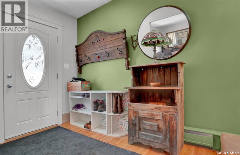 520 3rd AVENUE E — photo 5 of 40