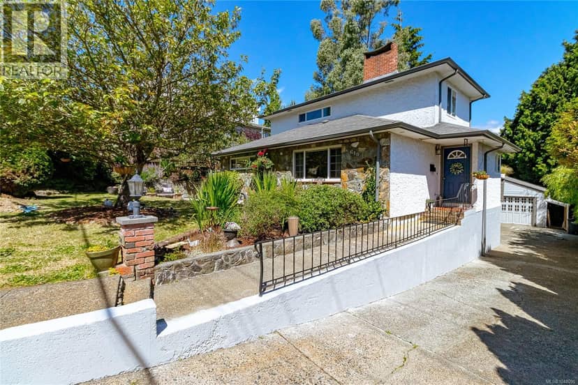 610 Kent Rd, Saanich