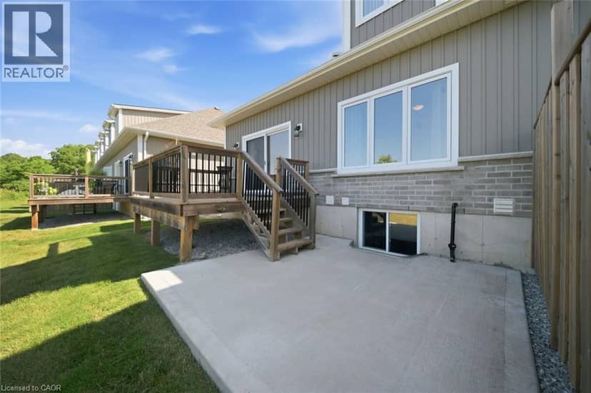 744 NELSON Street W Unit# 10 — photo 35 of 37