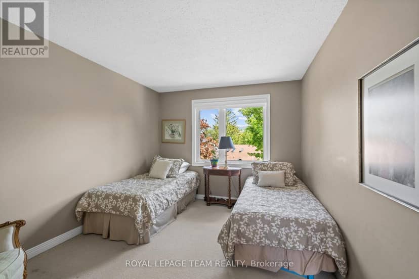 6 - 625 Richmond Road — photo 17 of 29