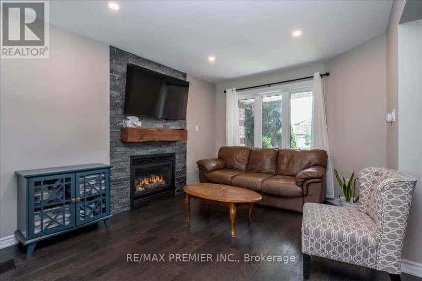 129 Chalmers Drive — photo 3 of 23