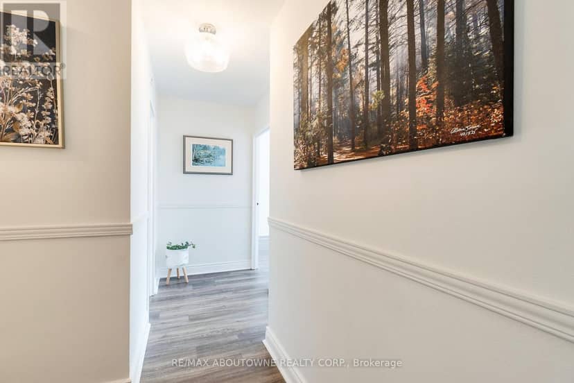 507 - 212 Kerr Street — photo 21 of 33