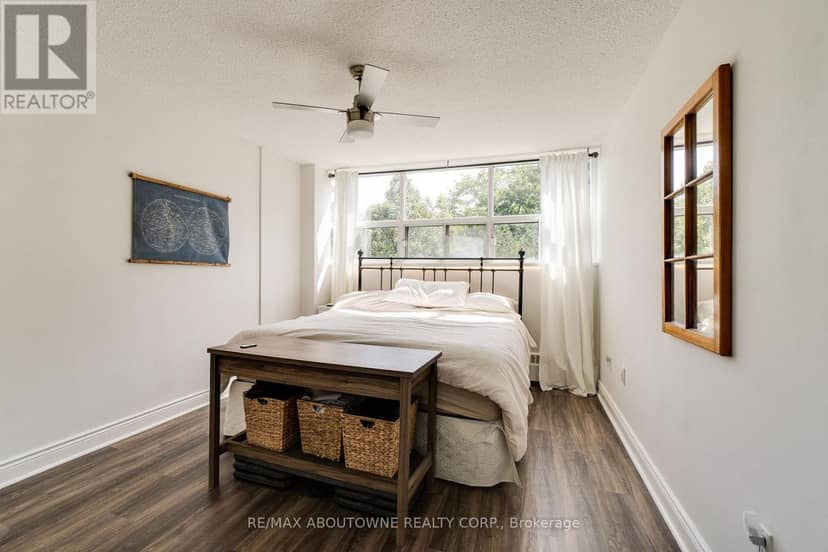 507 - 212 Kerr Street — photo 23 of 33
