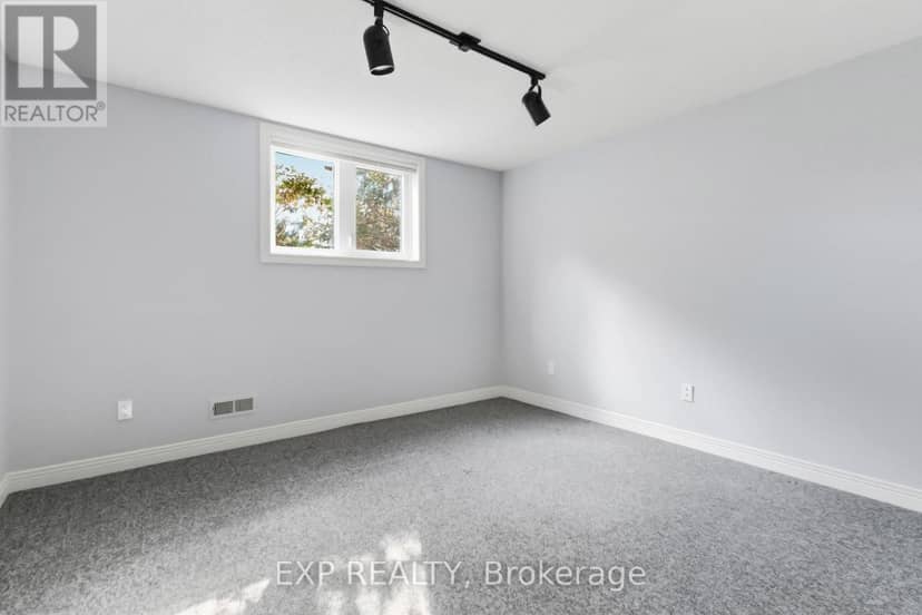 6 Thirlmere Road — photo 24 of 29