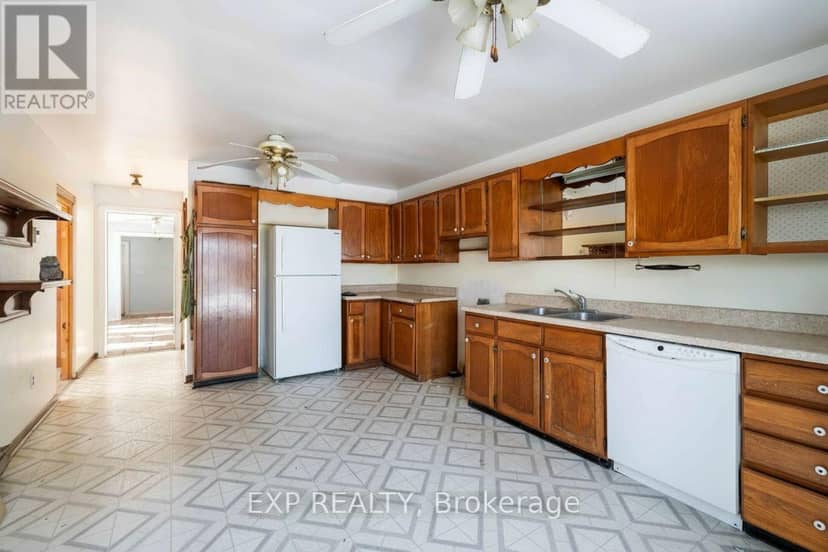 5378 Fly Road — photo 9 of 40