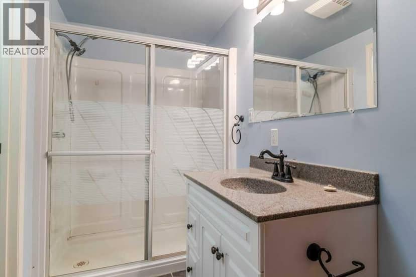 40 Neal Close — photo 17 of 36