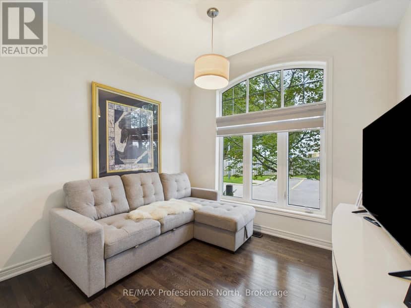 35 Canterbury Circle — photo 15 of 21