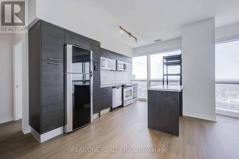 5814 - 386 Yonge Street — photo 9 of 40