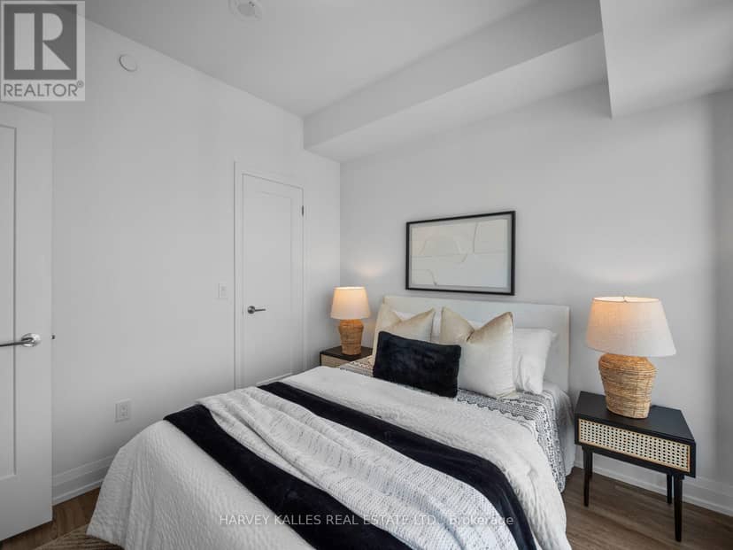 3609 - 20 Soudan Avenue — photo 25 of 28