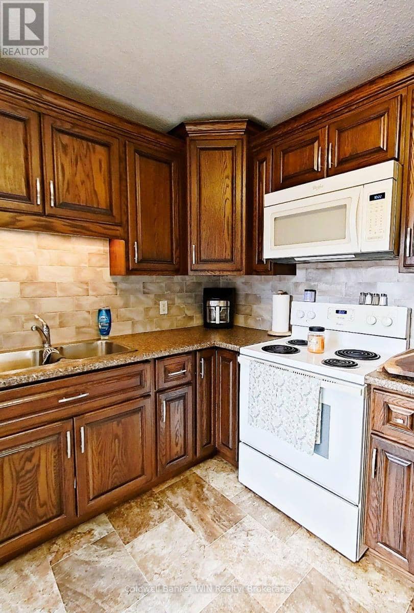 25 Thomas Street — photo 10 of 25