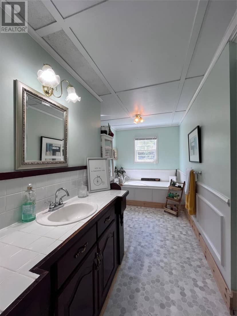 184 Bayview Street — photo 31 of 40