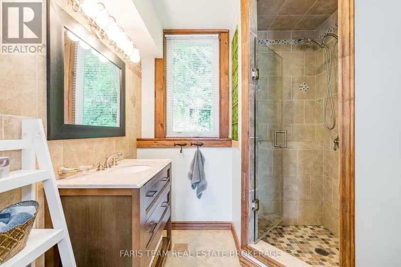 375 Champlain Road — photo 17 of 40