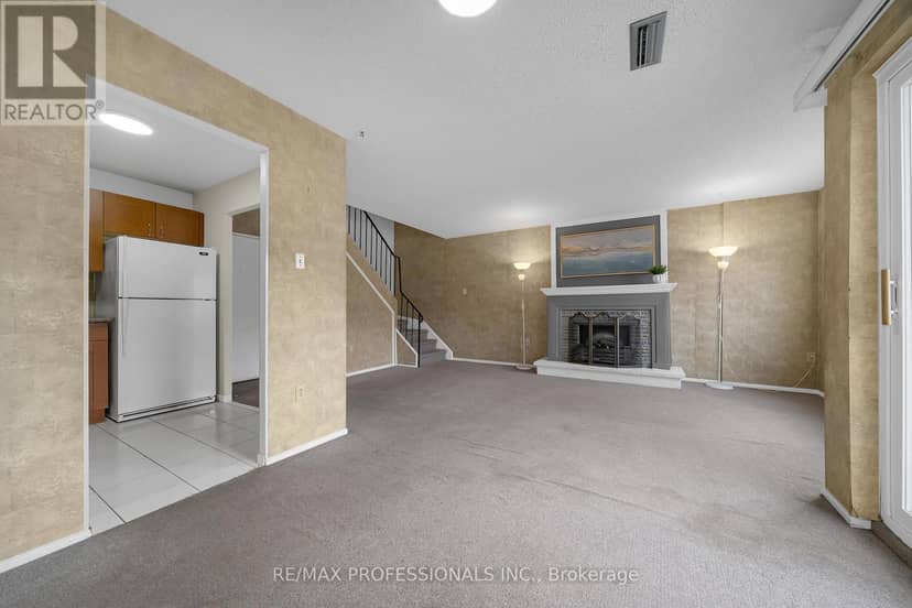 116 - 2001 Bonnymede Drive — photo 4 of 34
