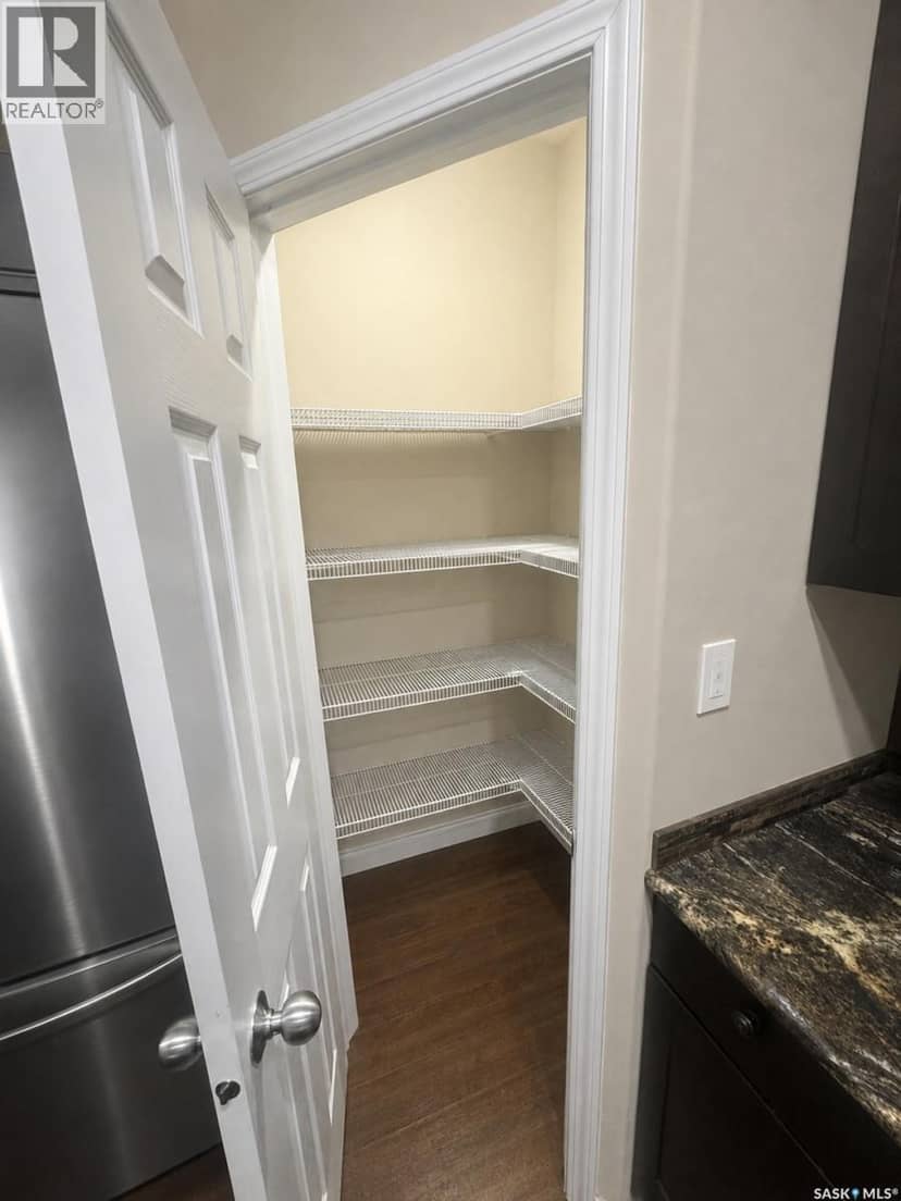1736 C Avenue N, Saskatoon, photo 7