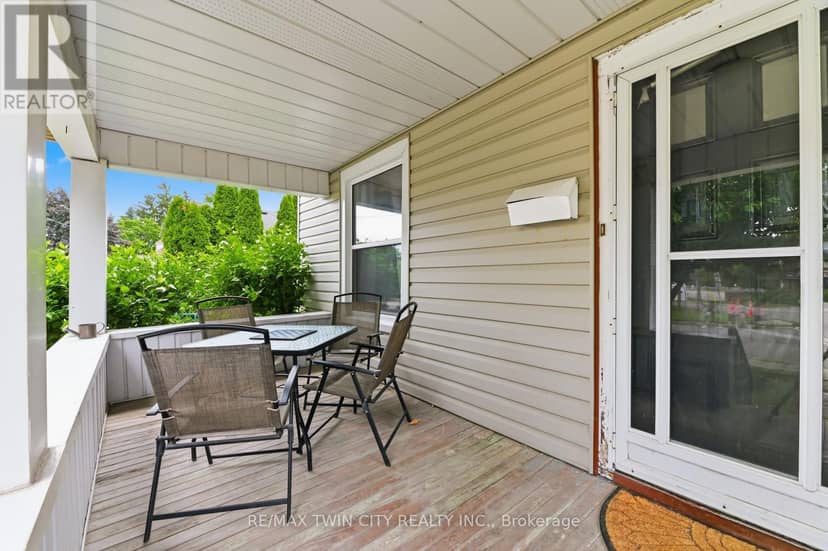 4924 Hunter Street, Niagara Falls, photo 2