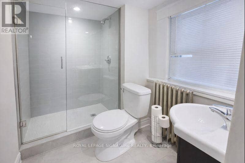 74 Kenilworth Avenue S — photo 16 of 21