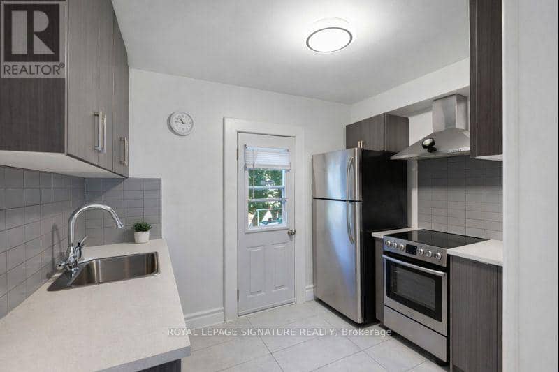 74 Kenilworth Avenue S — photo 5 of 21