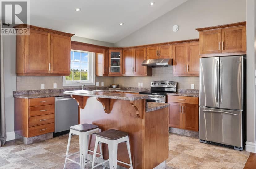 132 Osprey Avenue — photo 9 of 29