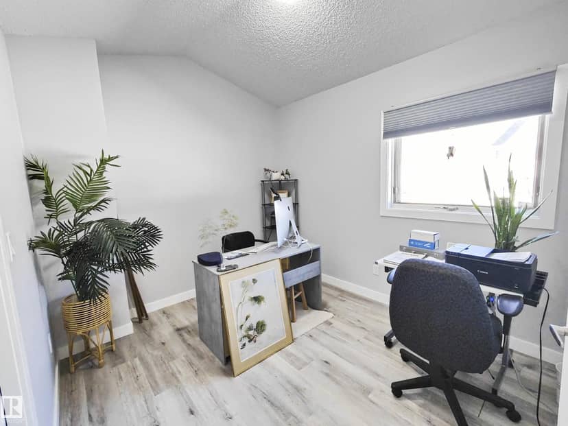 215 Peter Cl NW — photo 14 of 40
