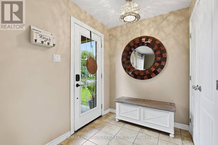 438 Denis Street — photo 10 of 40