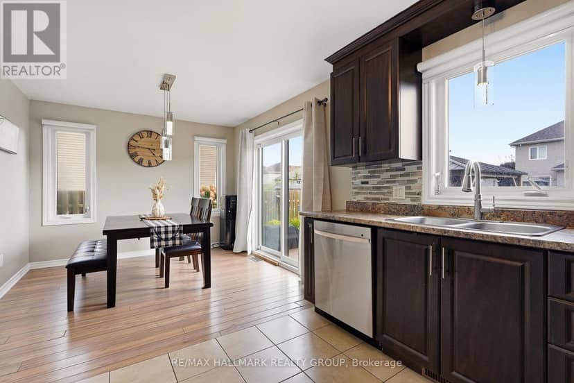 438 Denis Street — photo 22 of 40