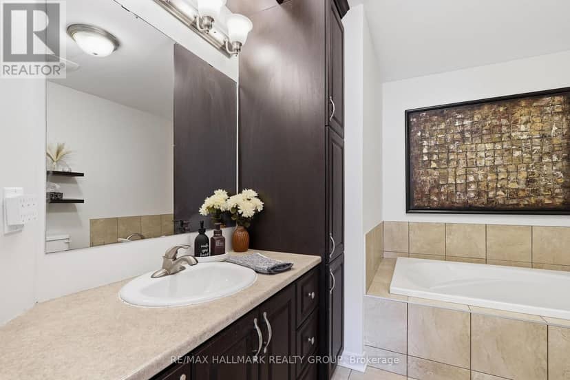 438 Denis Street — photo 26 of 40