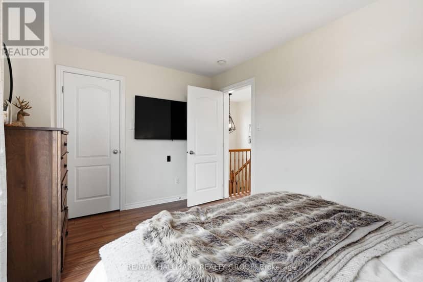 438 Denis Street — photo 30 of 40